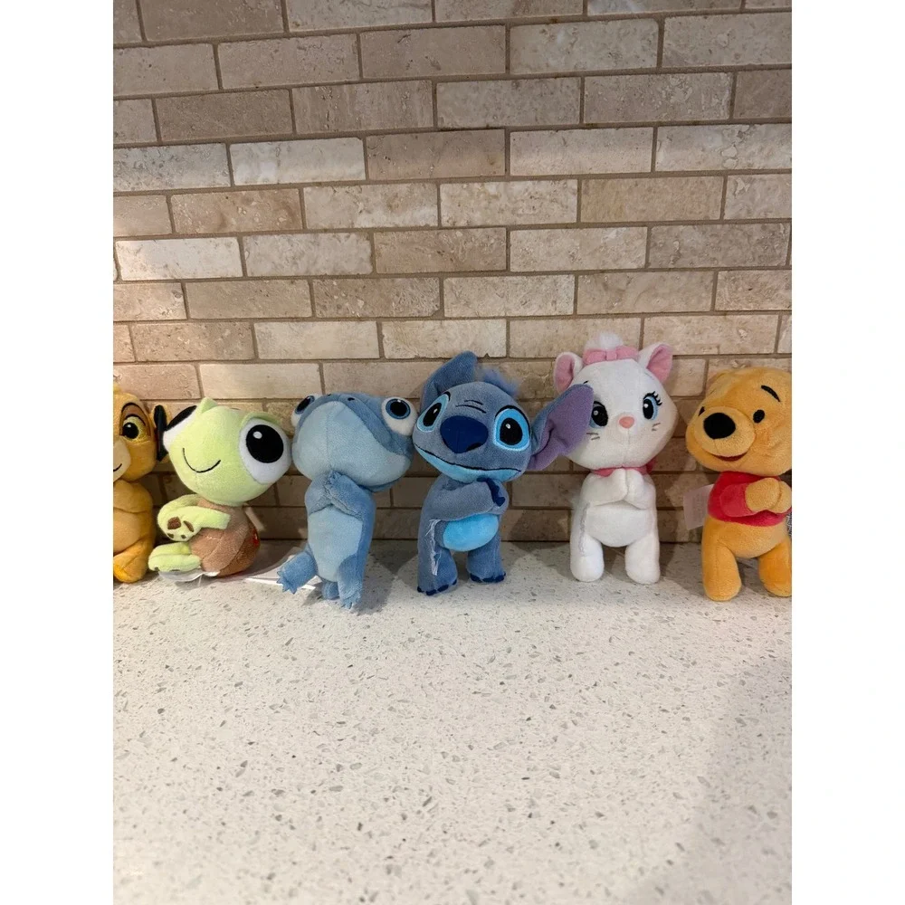 Disney Parks Magnet Hands Plush Pal Mini Shoulder Plush Collectible Toy